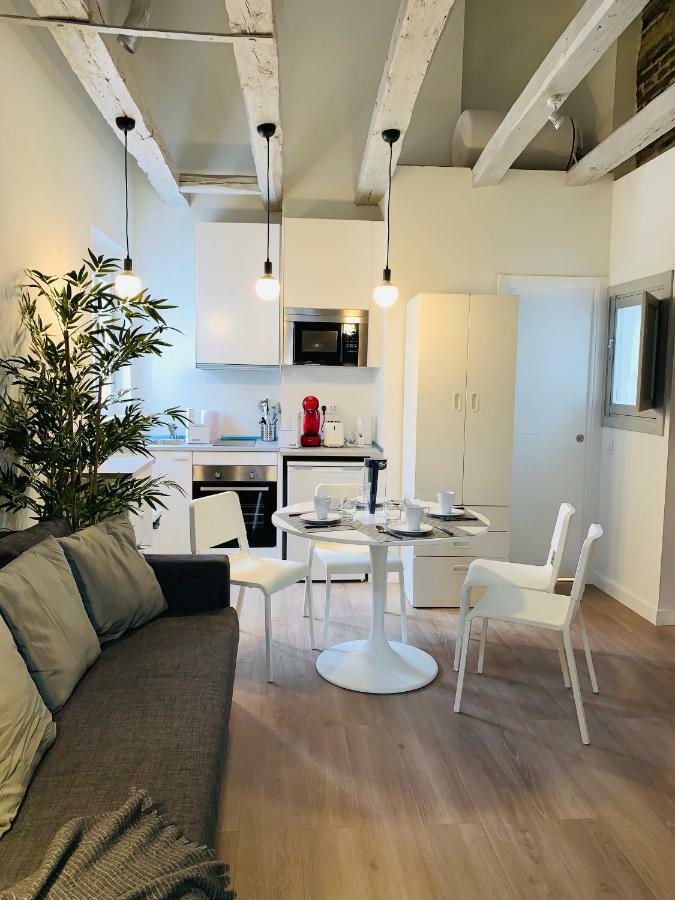 Stylish Apts Center Malasaña- 1, 2&3 Bedroom Flats In Same Building *